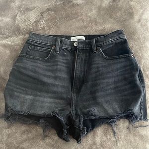 Abercrombie Ultra High Rise Black Jean Mom Shorts - Curve Love- 28/6